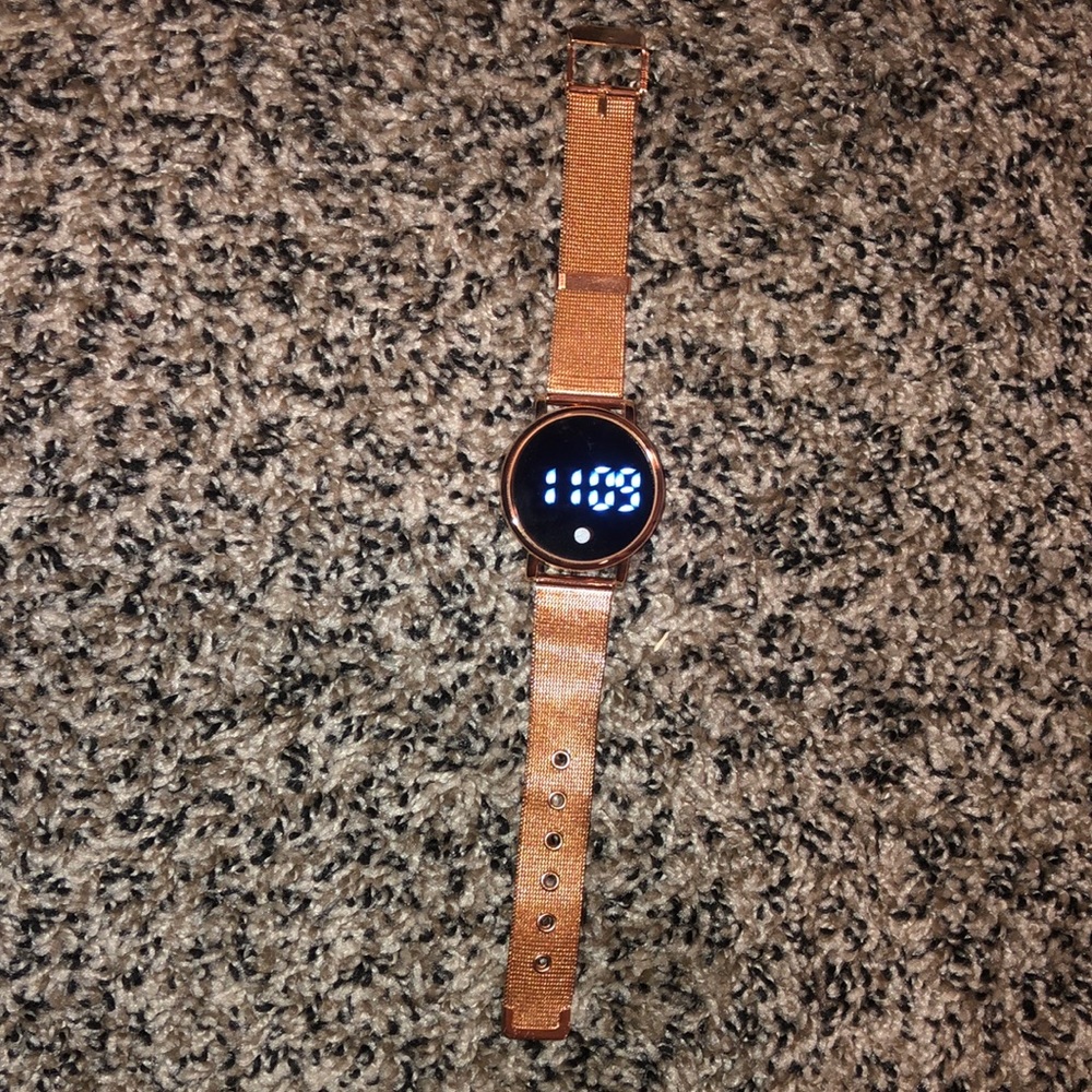 Watch - Picture 2 of 2
